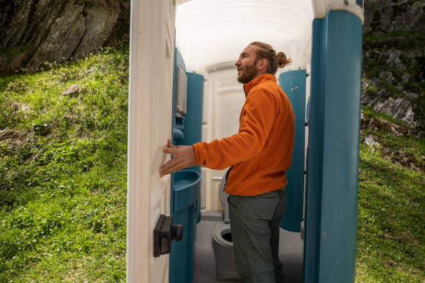 Best Porta potty rental near me  in Fayette, MO